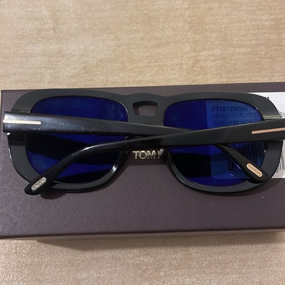 Tom Ford sunglasses NWT - Picture 3 of 4